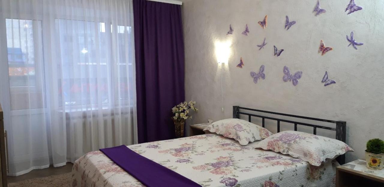 Apartment On Kamyanetskaya Street Khmelʼnytsʼkyy Exterior foto
